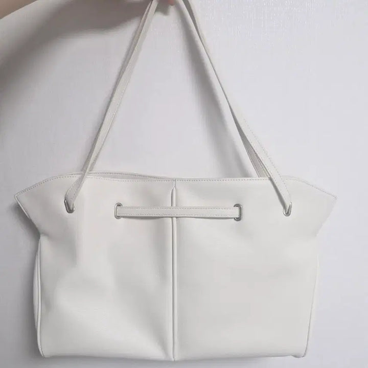 [SOLD OUT] 루에브르 플리에