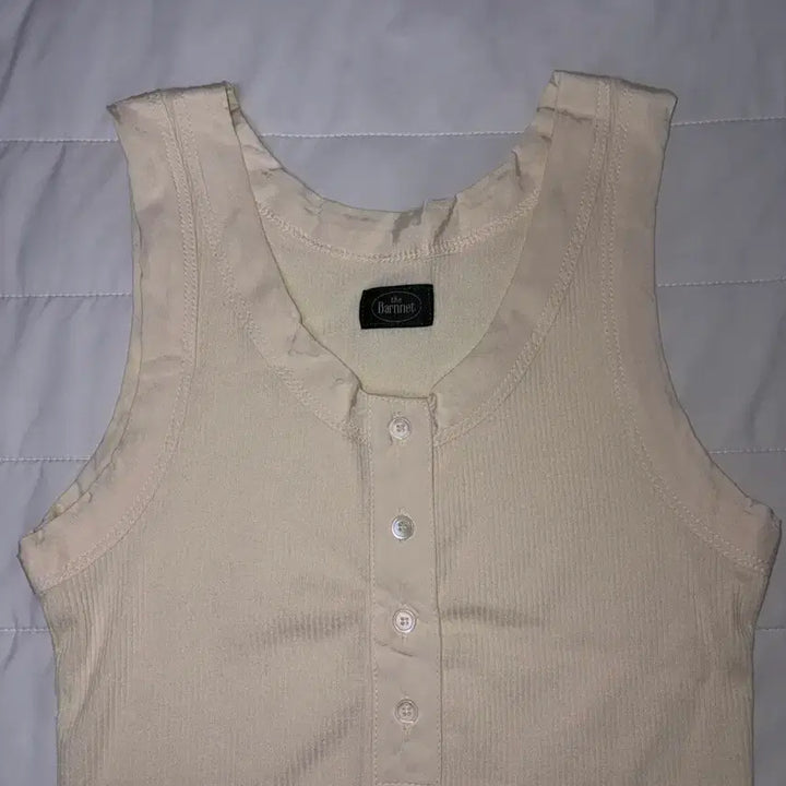 [BUNJANG] The Barnet Sleeveless Top / 더바넷 나시