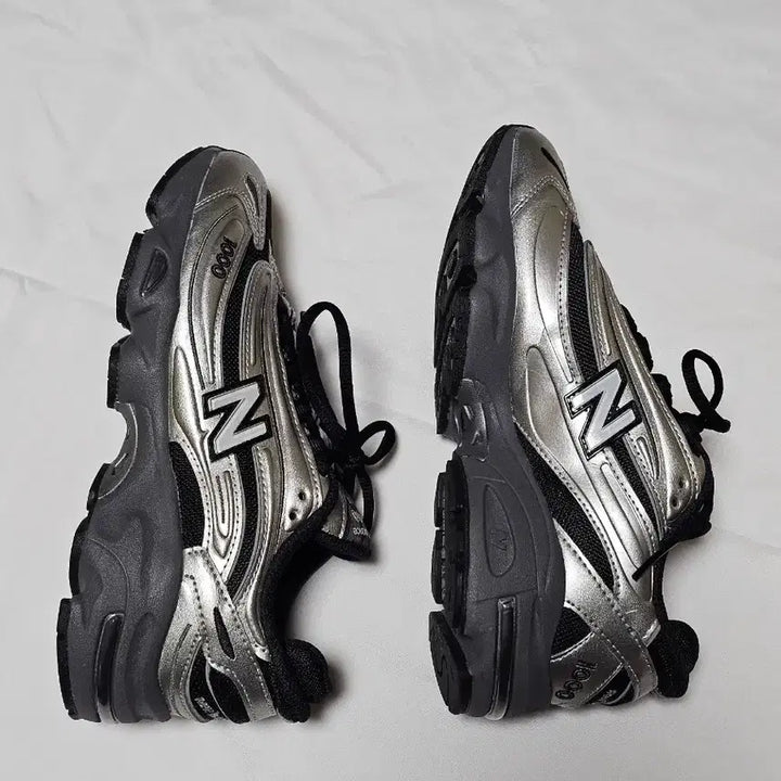 [BUNJANG] New Balance 1000 Black Silver Metallic US 5.5 / 뉴발란스 1000 블랙 실버 메탈릭 235 사이즈
