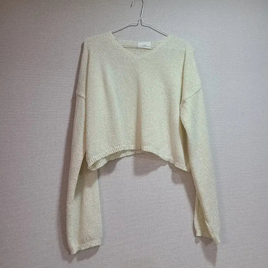 [BUNJANG] V-Neck Cropped Knit Ivory / 브이넥 크롭 니트 아이보리