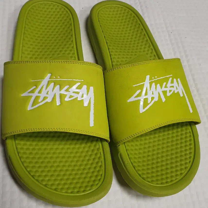[BUNJANG] Nike x Stüssy Collaborative Slides Fluorescent Green Size 290-300 / 나이키 스투시 콜라보 슬리퍼 형광색 290~300