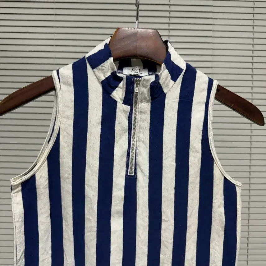 [BUNJANG] F&amp;F Stripe Half Zip-Up Vest / f&amp;f 스트라이프 하프 집업 베스트