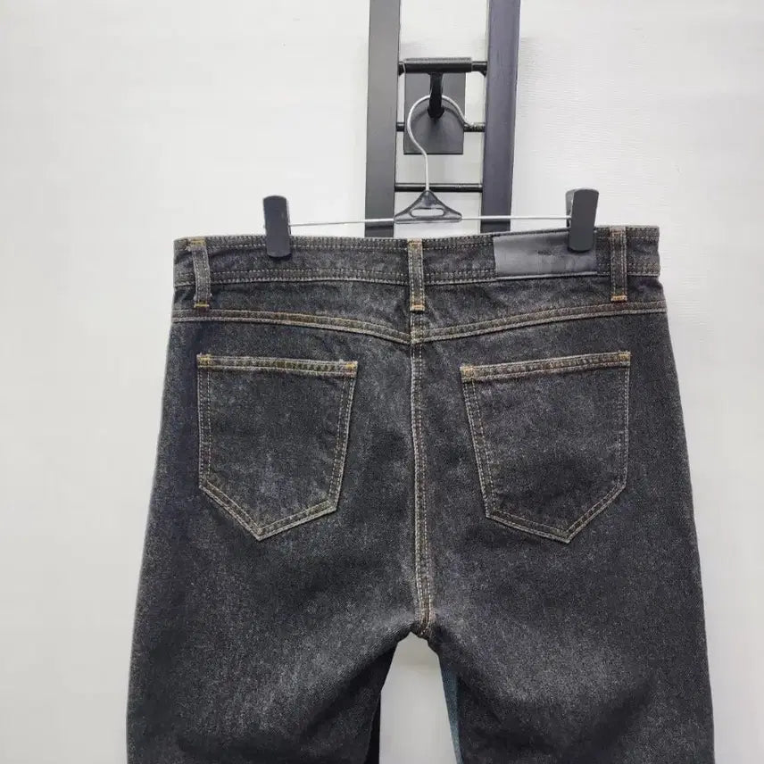 [BUNJANG] KUHO Half-and-Half Denim Jeans / 구호반반청바지