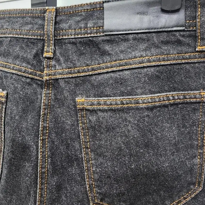 [BUNJANG] KUHO Half-and-Half Denim Jeans / 구호반반청바지