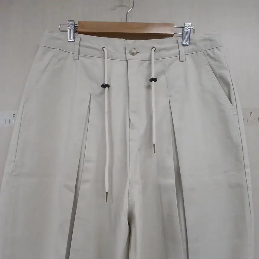 [BUNJANG] Ivory Pleated Wide Pants / 아이보리 플리츠 와이드 팬츠