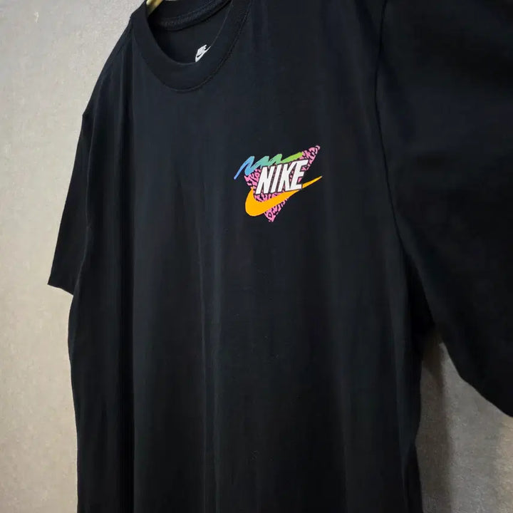 [BUNJANG] Nike Pug Graphic T-Shirt / 나이키 퍼그 그래픽 반팔티 NIKE