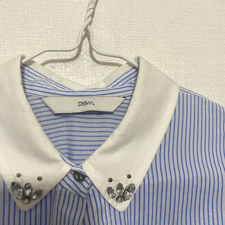 [BUNJANG] DEWL Jewel Collar Blouse / 듀엘 카라 큐빅 블라우스