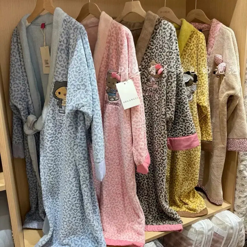 [BUNJANG] Sanrio Hello Kitty Leopard Sleep Robe / Shower Gown / 헬로키티 산리오 캐릭터 레오파드 수면 가운 샤워가운