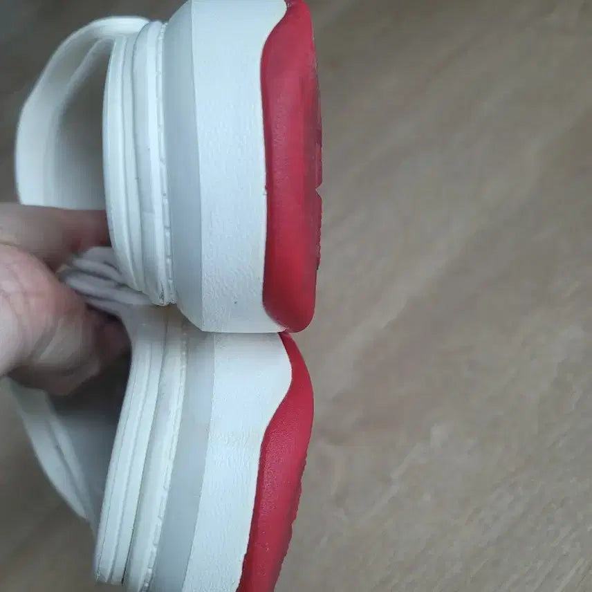 [BUNJANG] Crocs M9/W11 270mm White Clogs / 크록스 M9/W11 270mm