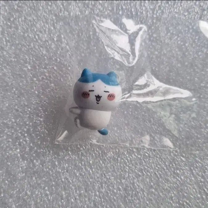 [BUNJANG] Chiikawa Hachiware Hugcot Gacha Sealed / 치이카와 하치와레 허그코트 가챠 미개봉
