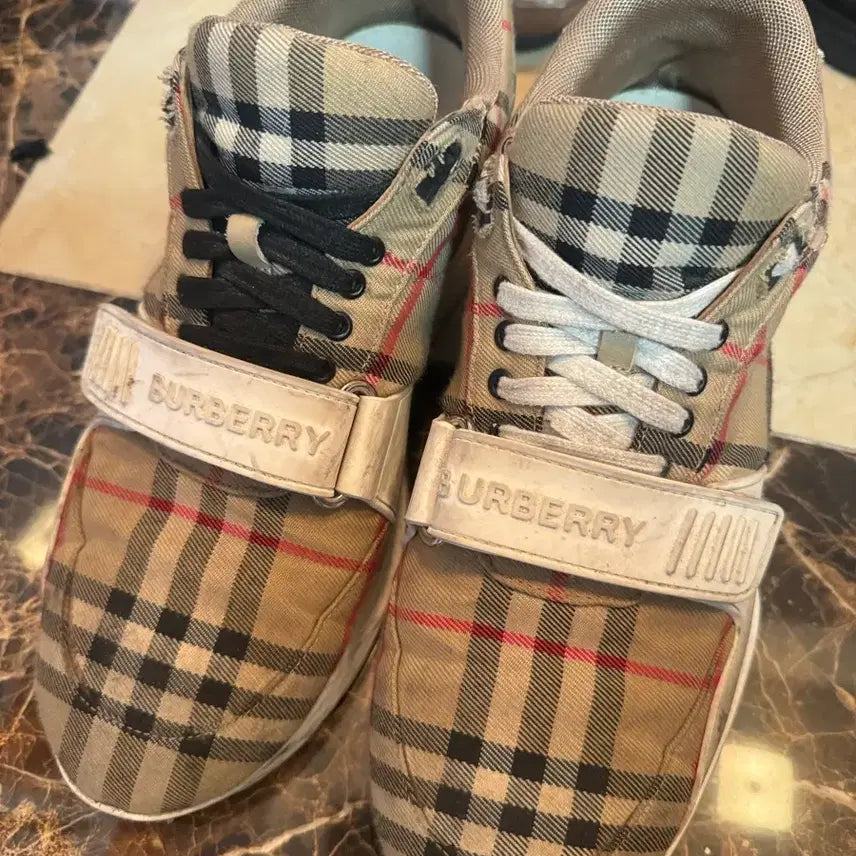 [BUNJANG] Burberry Blerry Suede Sneakers / 버버리 베르로 스니커즈 43 : 275~280