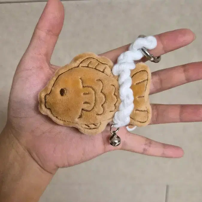 [BUNJANG] Jjonbung Crew Fish Keyring (3 Types) / 액막이 쫀붕크루 붕어 키링 (3종)
