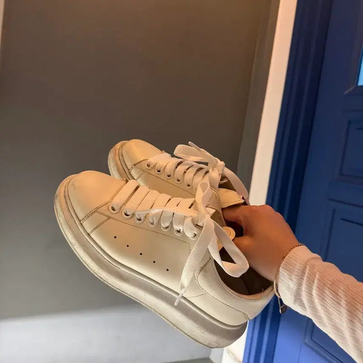 [BUNJANG] Alexander McQueen Oversized Sole Sneakers - All White / 알렉산더맥퀸 오버솔 스니커즈 올화이트