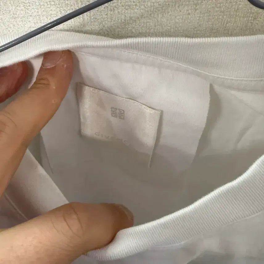[BUNJANG] Givenchy White Short-Sleeve T-Shirt / 신형 지방시 GIVENCHY 화이트 반팔 티셔츠