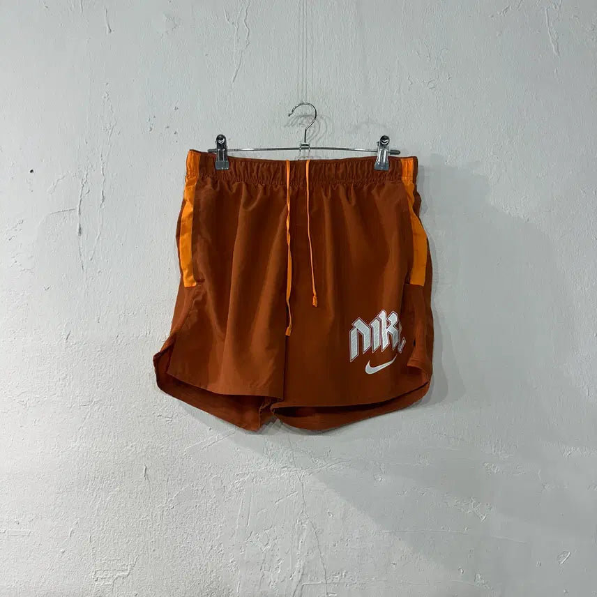 [SOLD OUT] 나이키 러닝 반바지 M