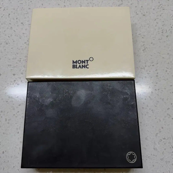[BUNJANG] Montblanc 103401 Leather Bifold Wallet / 몽블랑 103401 반지갑 중고 판매