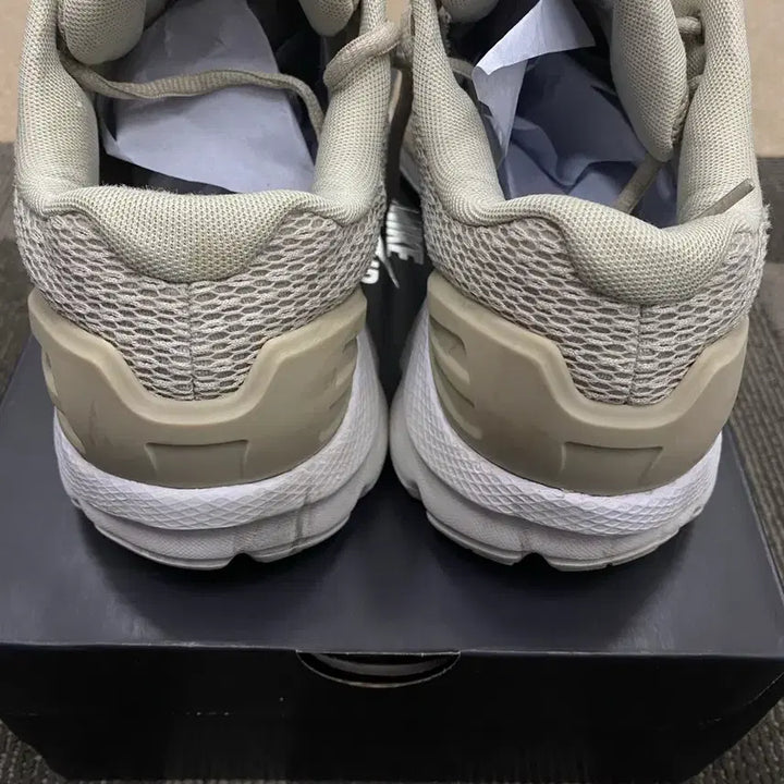 [BUNJANG] Under Armour Charged Gemini Sneakers Beige / 언더아머 차지드 제미니 운동화 베이지-세탁