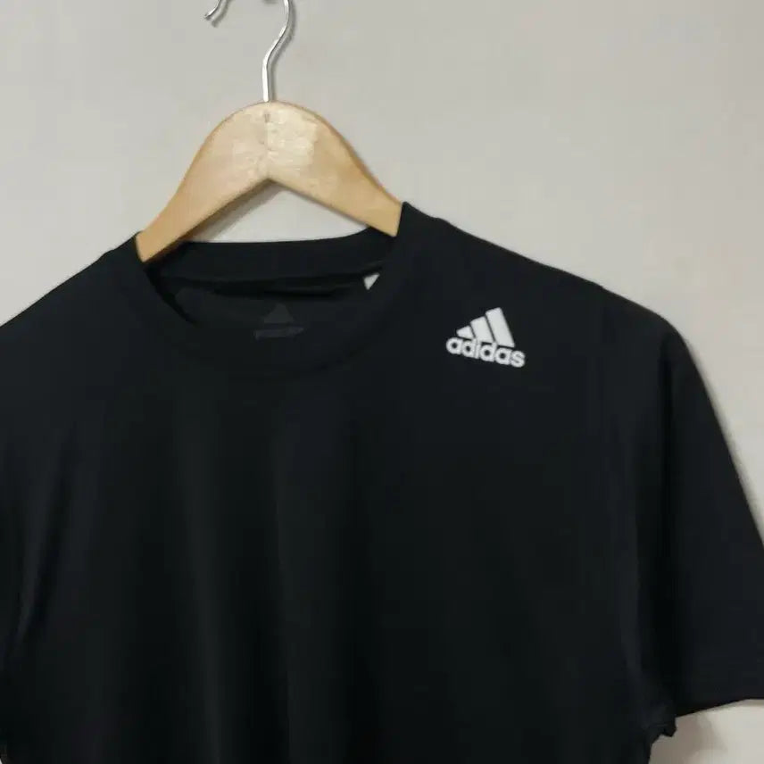 [BUNJANG] Adidas Functional Spandex T-Shirt / 95 아디다스 기능성 스판 반팔티 정품