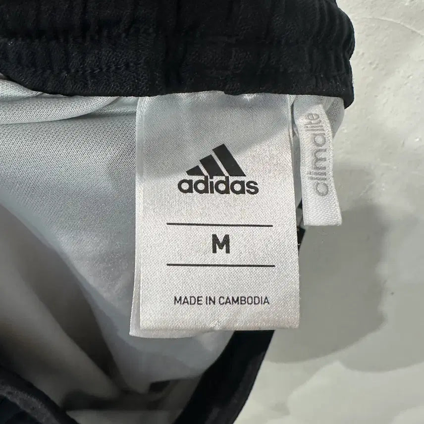 [BUNJANG] Adidas Three-Stripes Shorts / 아디다스 삼선 반바지 M