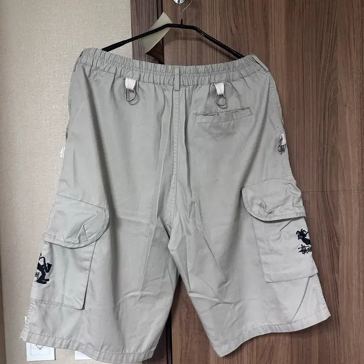 [BUNJANG] Stussy Surfman Cargo Shorts Beige / [L] 스투시 서프맨 카고 쇼츠 베이지