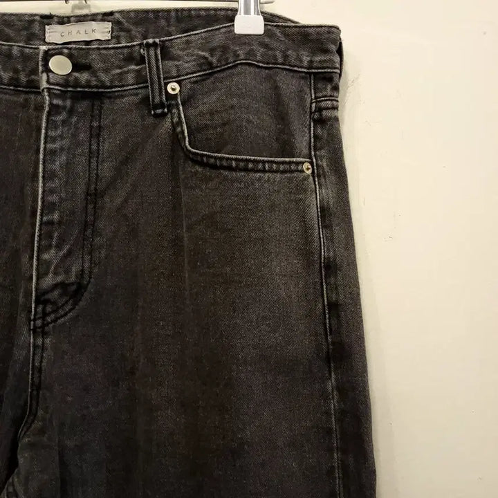 [BUNJANG] CHALK Gradient Washed Denim Pants - Size L / CHALK 그라데이션 워싱 데님팬츠/ L