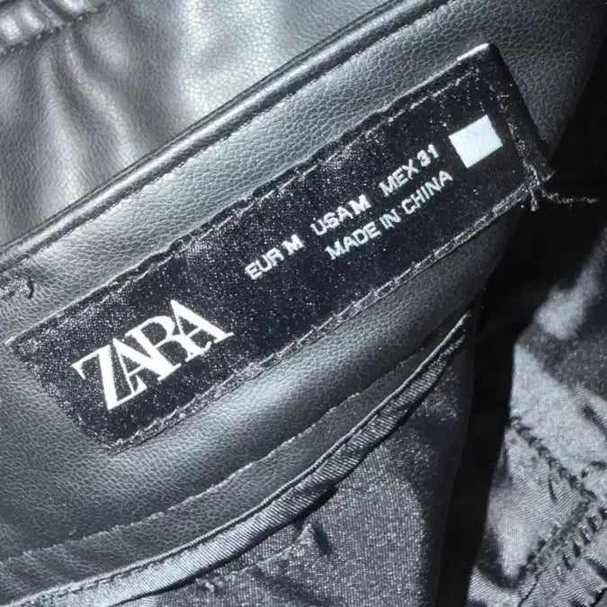 [BUNJANG] Zara Black Leather Pants / [새상품] 자라 레자 와이드 팬츠