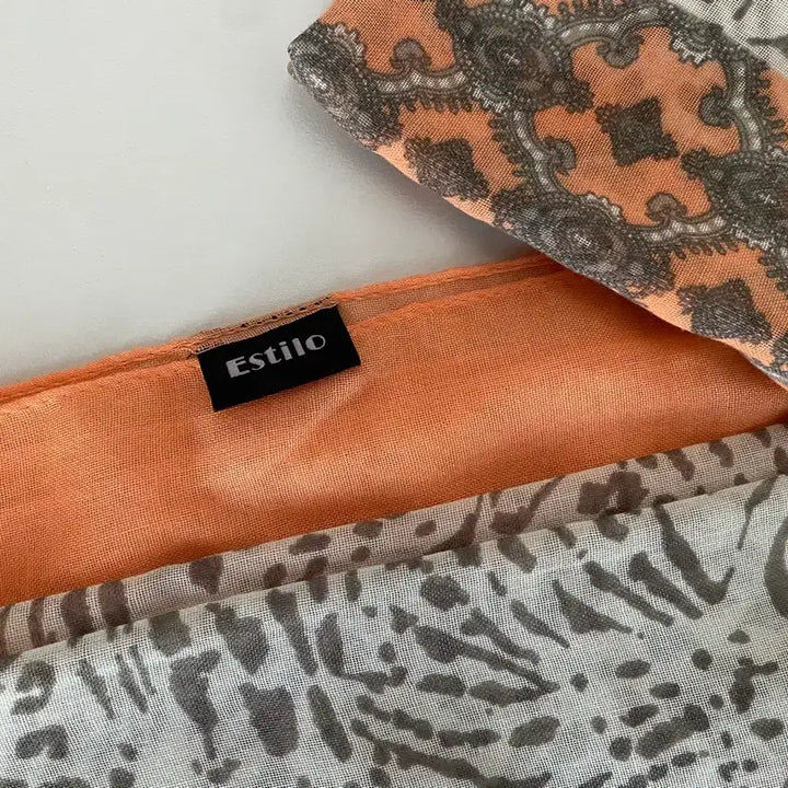 [BUNJANG] Estilo Pattern Scarf / 에스틸로(Estilo) 패턴 스카프