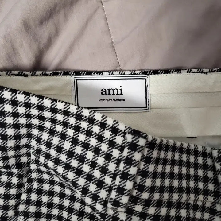 [BUNJANG] AMI Wool Blend Check Tapered Fit Pants / [새상품/36] AMI 아미 울 체크팬츠