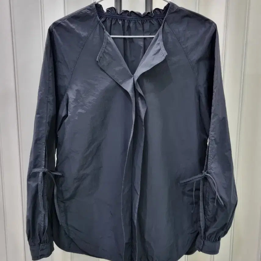 [BUNJANG] Ribbon Neck Shirring Blouse / 리본 넥 셔링 블라우스