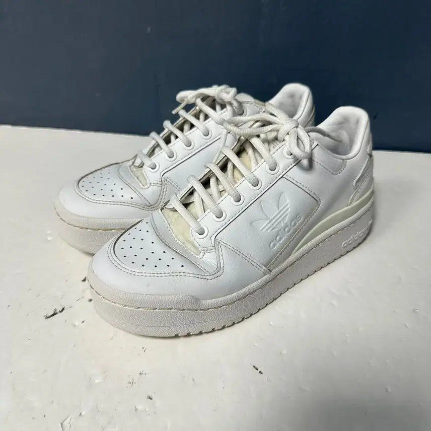 [BUNJANG] Adidas Forum Low Bold All White Sneakers / 230 아디다스 포럼 로우 볼드 올백 스니커즈