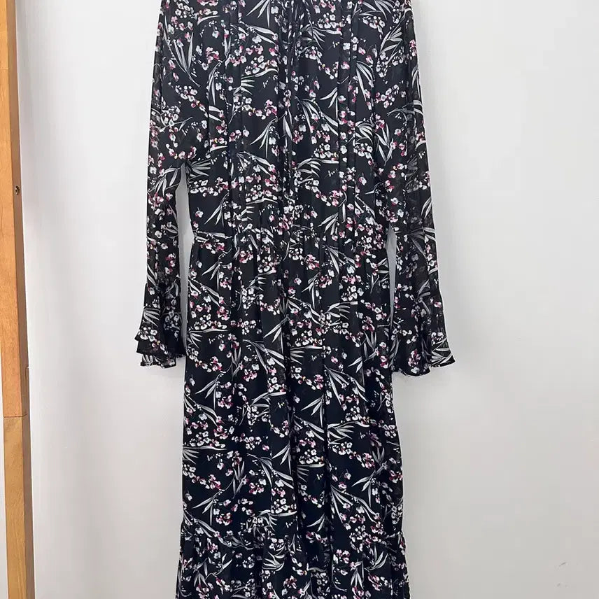 [BUNJANG] LeShop Flower Pattern Long Dress Black / 르샵 플라워 패턴 롱 원피스 블랙