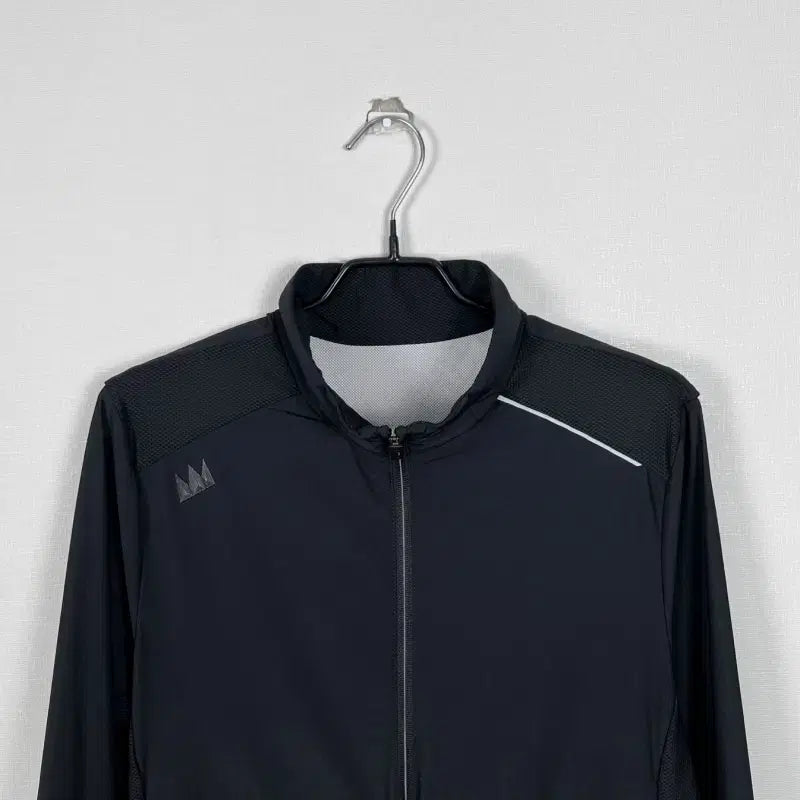 [BUNJANG] Rose Shell Basquiat Slim Fit Training Jacket / 장미쉘 바스키아/블랙 트레이닝 자켓 점퍼 L 100/라덴