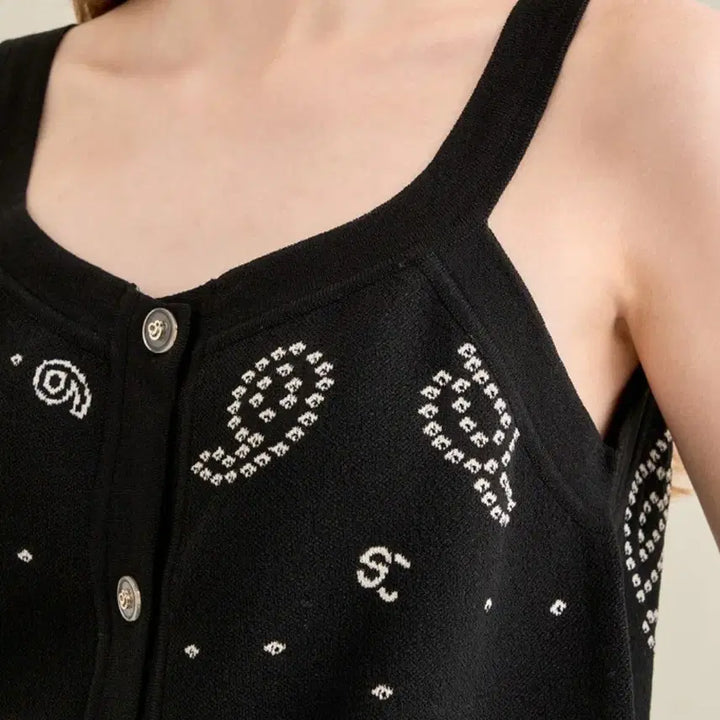 [BUNJANG] SJSJ 2023 Bandana Pattern Knit Sleeveless Top (Size F) / 한섬 SJSJ 2023 반다나 패턴 니트 슬리브리스 탑 F사이즈