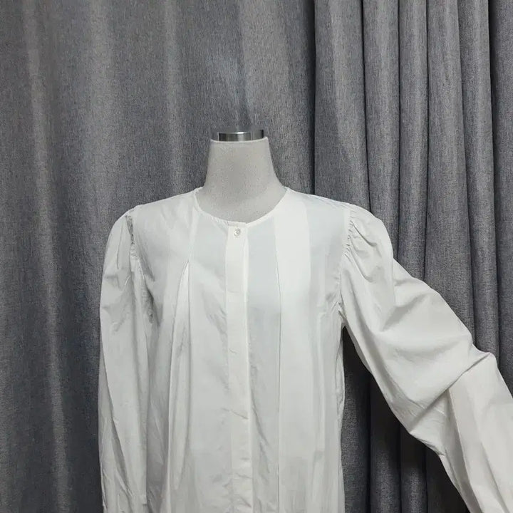 [BUNJANG] Pinched White Cool Blouse / 핀턱 화이트 쿨 블라우스