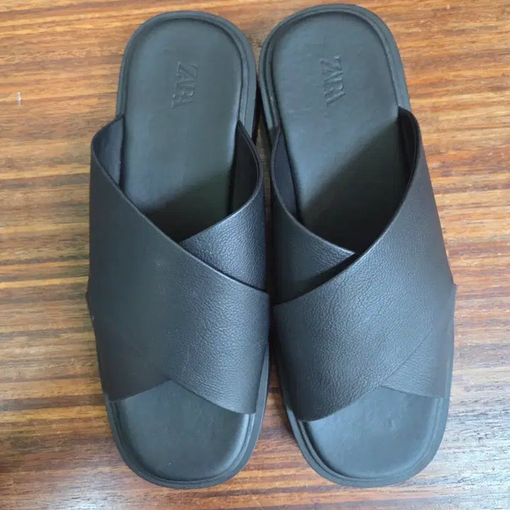 [BUNJANG] Zara X Strap Leather Slippers / 자라 엑스 스트랩 가죽 슬리퍼 44 285