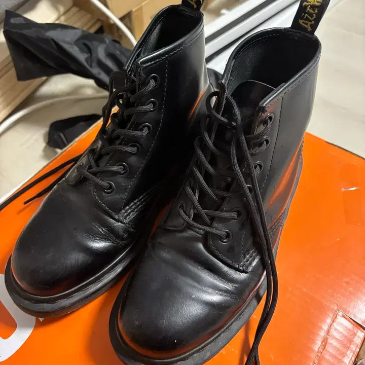 [BUNJANG] Dr. Martens 6-Eyelet Boots / 닥터마틴 6홀