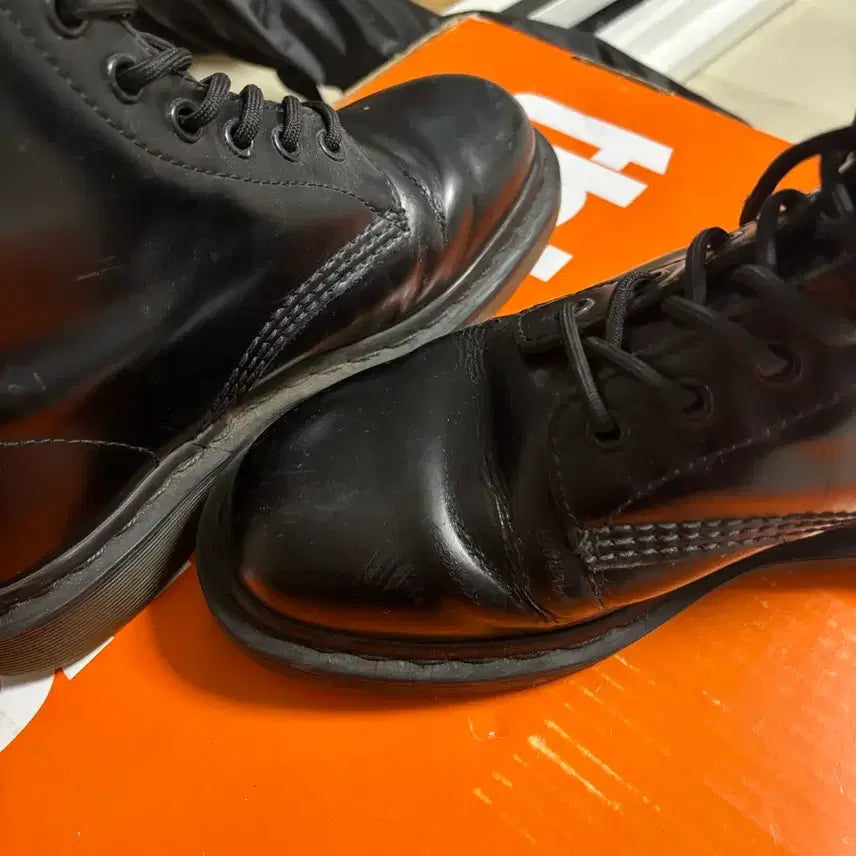 [BUNJANG] Dr. Martens 6-Eyelet Boots / 닥터마틴 6홀