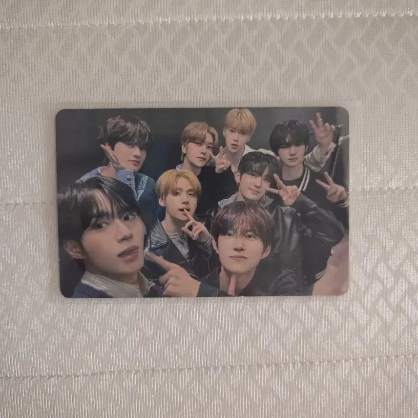 [BUNJANG] AldiWon Tous Les Jours Group Photocard / 알디원 뚜레쥬르 단체 포카