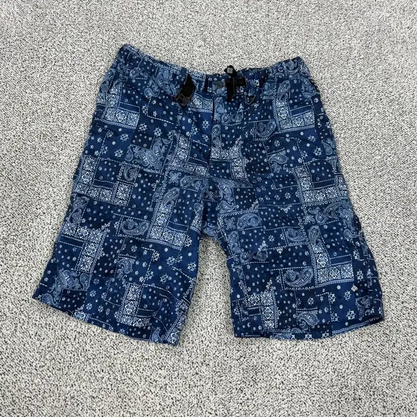 [BUNJANG] Columbia Paisley Shorts / 컬럼비아 페이즐리 반바지
