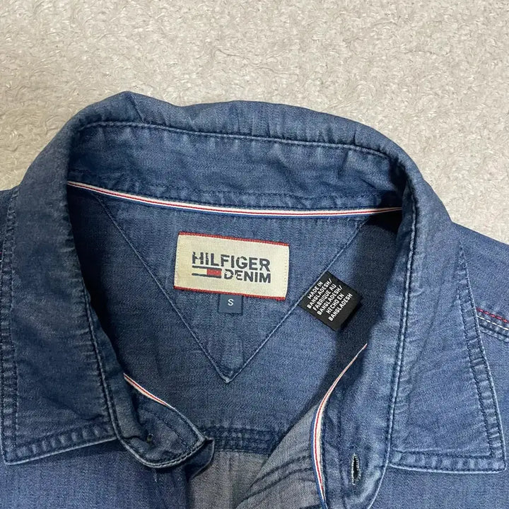 [BUNJANG] Tommy Hilfiger Denim Shirt / 타미힐피거 데님 셔츠 남방 s