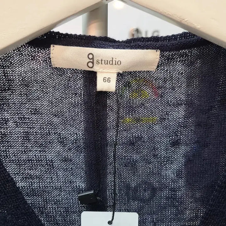 [BUNJANG] G Studio V-Neck Knit Navy / g studios 브이넥 니트 네이비 66 미착용