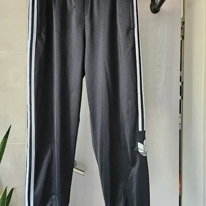[SOLD OUT] 아디다스 삼선 트레이닝  바지 블랙(XL)