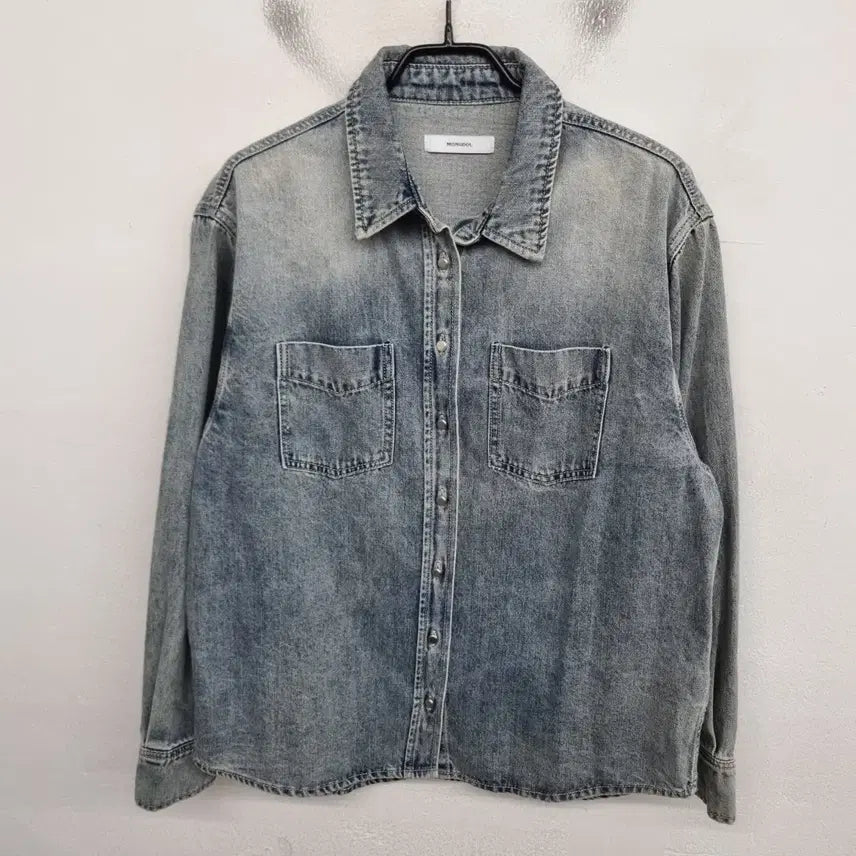[BUNJANG] Mongdol Washed Denim Shirt (Women&
