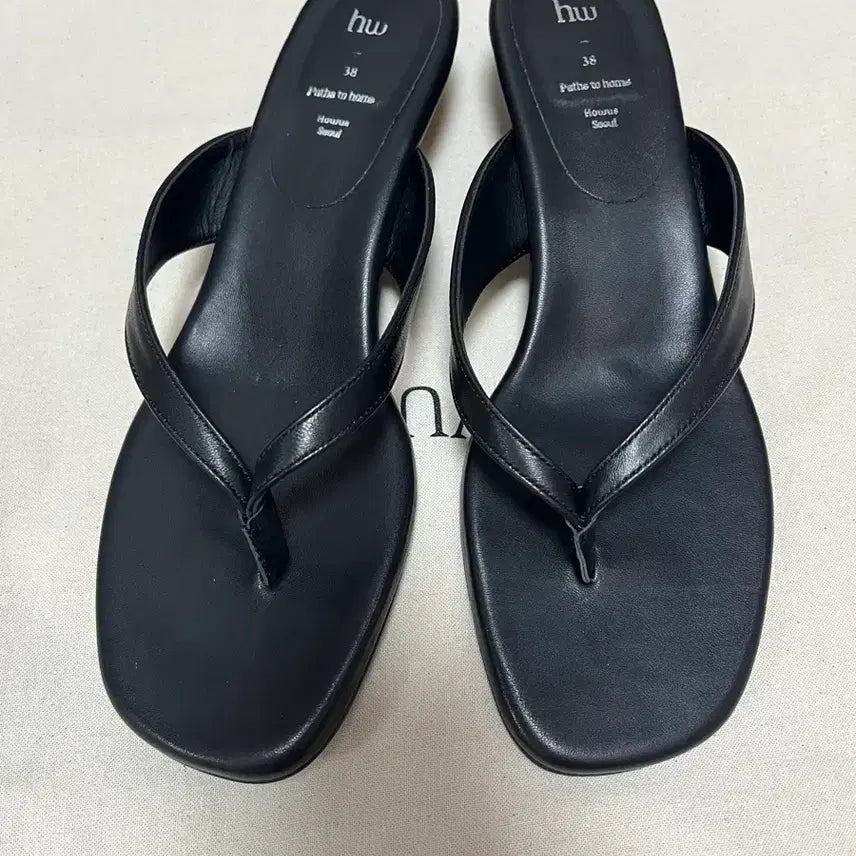[BUNJANG] HOWUS Essential Flip-Flop Wedge Sandals (240) / HOWUS 호와스 에센셜 플립플롭 웨지쪼리힐 새상품 240