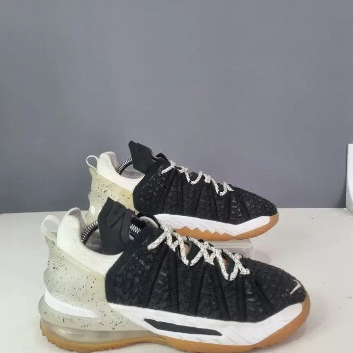[BUNJANG] Nike LeBron 18 Psychic / 효자빈티지 235 나이키 르브론18 싸이킥