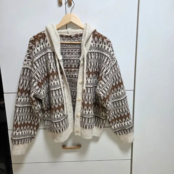 [BUNJANG] Beige Knit Hoodie Cardigan / (실착1회) 베이지 니트 후드가디건