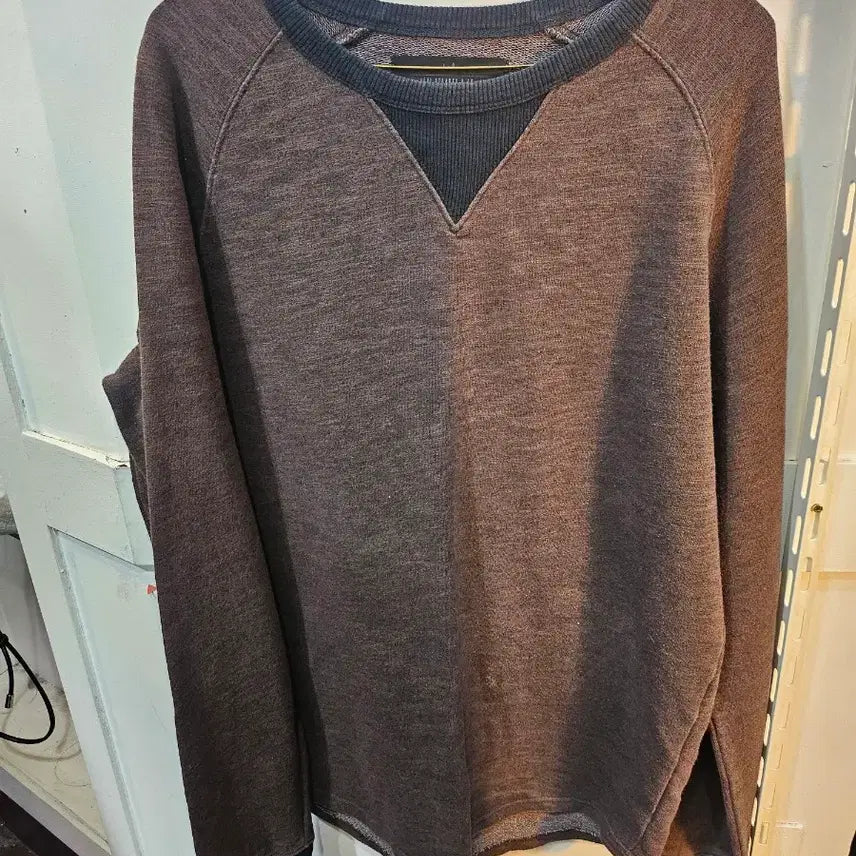 [BUNJANG] Brown V-Neck Sweatshirt T-Shirt / <만원빈티지>브라운 브이넥 맨투맨 티셔츠