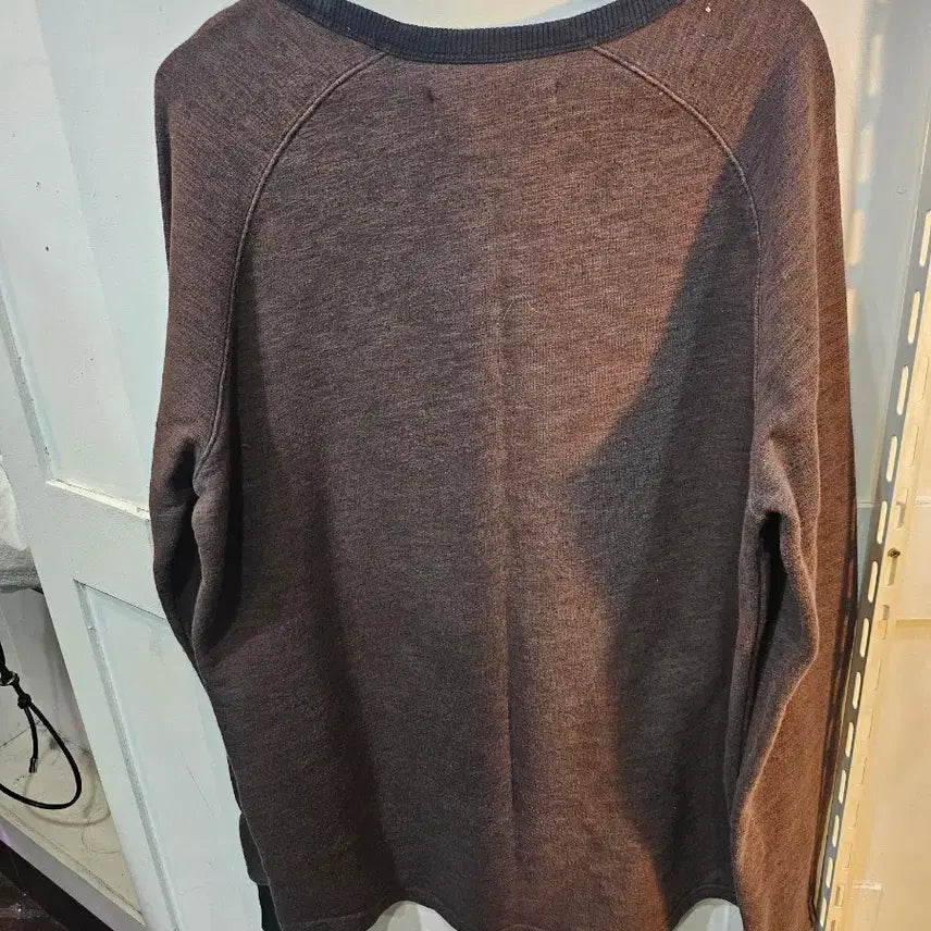 [BUNJANG] Brown V-Neck Sweatshirt T-Shirt / <만원빈티지>브라운 브이넥 맨투맨 티셔츠