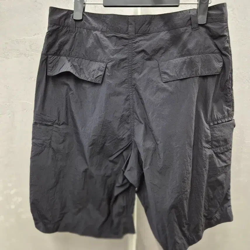 [BUNJANG] Zara Black Cargo Shorts (Size M) / ZARA 카고 반바지 M사이즈 블랙