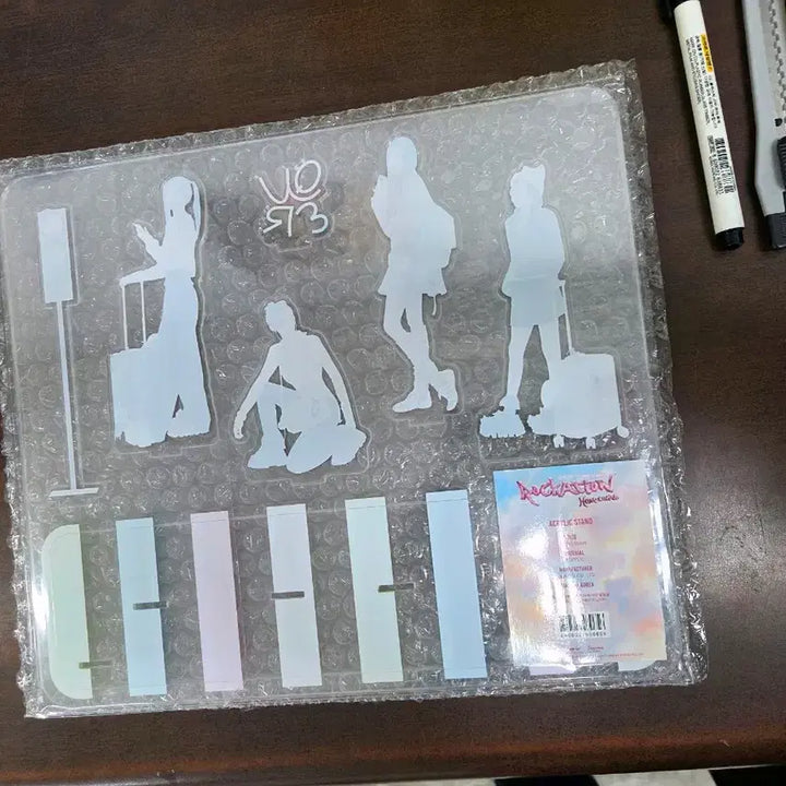 [BUNJANG] QWER Homecoming Acrylic Stand / QWER 홈커밍 아크릴 스탠드 새상품 3.8에 판매합니다